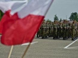 Армию Польши увеличивают вдвое - Дуда подписал закон