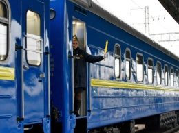 Укрзализныця на сегодня назначила шесть дополнительных эвакуационных рейсов