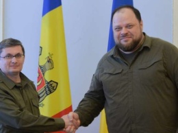 Стефанчук обсудил со спикером Молдовы, в какой помощи нуждается Украина