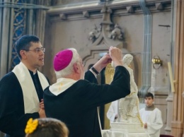 В костеле святого Николая установили статую, которую освятил Папа Франциск