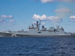 Россия перегруппировывает флот - в Черное море вошел крейсер «Адмирал Макаров»