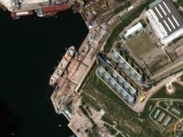 Кражу видно из космоса: россия грузит украинское зерно на корабли в Крыму