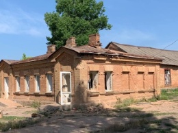 На Запорожье захватчики разрушили 100-летнюю школу в Камышевахе