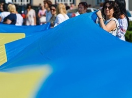 Почти 75% украинцев не хотят выезжать из страны, несмотря на войну