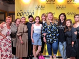 В Киеве на благотворительном чтении пьесы соберут деньги для помощи Херсонскому театру