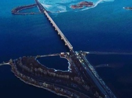 Движение транспорта по черкасскому мосту ограничили