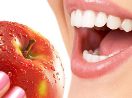 Шкідливі та найпопулярніші міфи про здоров'я зубів