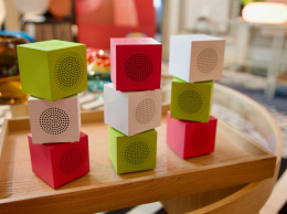 IKEA представила на CES 2026 ультрабюджетные Bluetooth-колонки Kallsup, которые можно объединять в сеть до 100 устройств