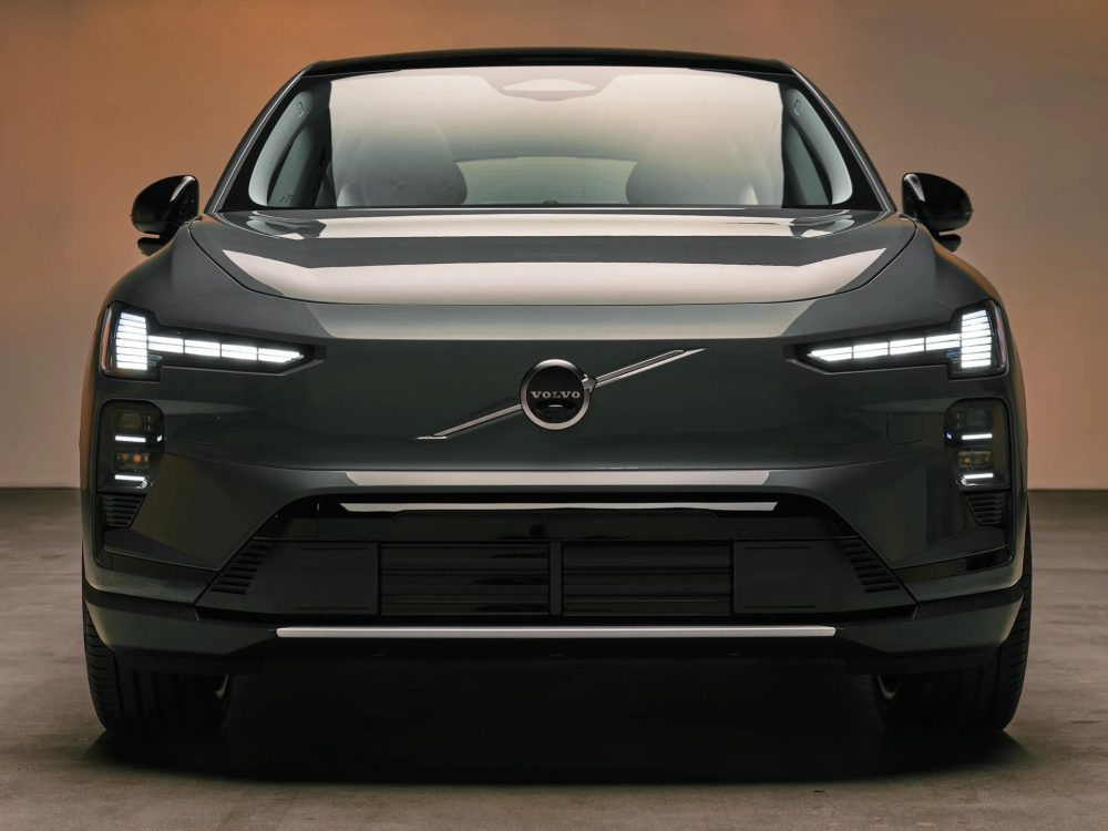 Volvo раскрыла EX60: электрический кроссовер нового поколения с ИИ и запасом хода до 640 км