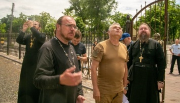 Московский патриархат в Мариуполе усиливает пропаганду через «молитвы»