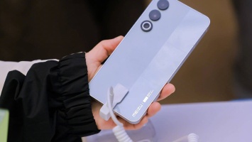 Автобренд Geely представил свой первый смартфон - со Snapdragon 8 Gen 3 и ультратонкими рамками