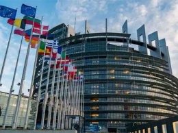 Европарламент призвал ЕС предоставить Украине статус кандидата