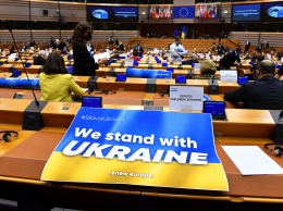 Европарламент выступил за то, чтобы Украина стала кандидатом в члены ЕС