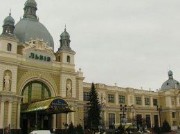 Укрзализныця обнародовала график эвакуационных поездов за рубеж на 3 марта