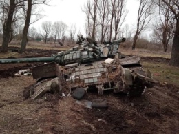 Защитники Мариуполя уничтожили три вражеских танка и бронеавтомобиль «Тигр»