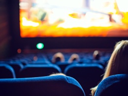 Пять крупнейших российских киносетей заморозят цены на билеты