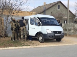Оккупанты забрали крымскотатарского активиста после обыска в его доме