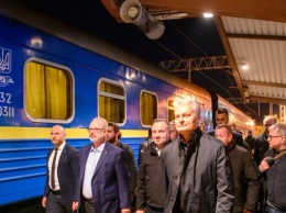 Президенты Польши, Литвы, Латвии и Эстонии едут в Киев