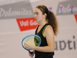 Дарья Снигур уверенно стартувала на турнире ITF во Франции