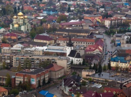 В Хусте на Закарпатье звезду заменили крестом, в селах громады переименуют улицы