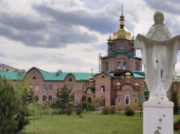 «русский мир» повредил в Луганской области семь православных храмов и исламский центр