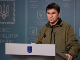 Подоляк упрекнул экс-мэра Дюссельдорфа за сомнения в преступлениях россии в Украине