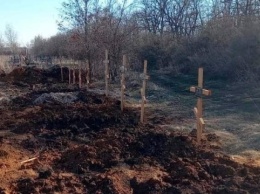 Россияне лгут, что рвы для массовых захоронений под Мариуполем сделали ВСУ