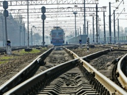 Укрзализныця обновила график движения пригородных поездов, которые задерживаются из-за повреждений инфраструктуры