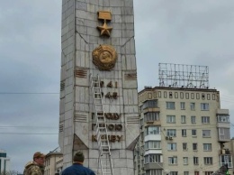 В Киеве планируют демонтировать 60 памятных знаков, связанных с россией