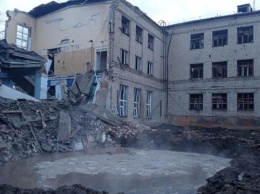 В Украине полностью разрушены 102 учебных заведения