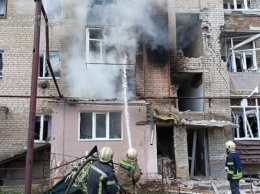 Из-за обстрелов на Запорожье ночью загорелись дома