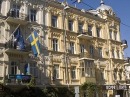 Посольство Швеции возобновляет работу в Киеве