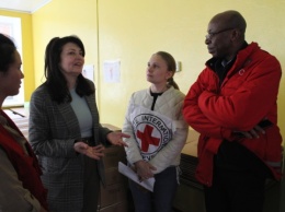 Винница получила первый транш помощи переселенцам от Красного Креста