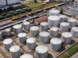 Российские захватчики вывозят растительное масло из захваченного завода на Запорожье