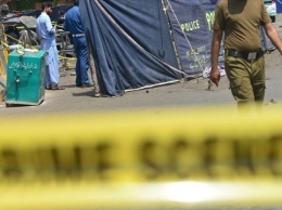 Смертник устроил теракт в Пакистане: погибли шестеро, среди них трое детей