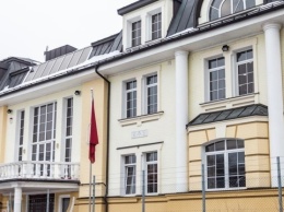 Швейцария возобновляет работу посольства в Киеве