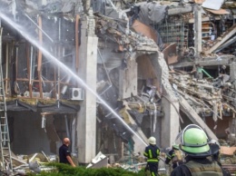 В Харькове в результате вражеских обстрелов горел рынок