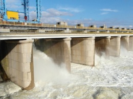 Вода из захваченной ГЭС затапливает Новую Каховку - СМИ