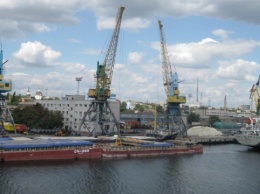 Россияне обещают возобновить работу Херсонского порта, который сами же разграбили - СМИ