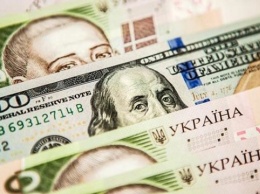Доллар по 40: эксперт прогнозирует, что новый пакет финпомощи «уймет» курс