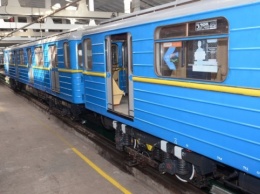 Харьков запускает все линии метро, поезда будут ходить реже
