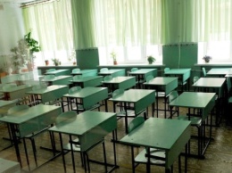 Школам в оккупации разрешили идти на простой - учителям будут платить две трети зарплаты