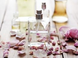 Нишевые парфюмы: чем отличаются, как их выбирать и носить