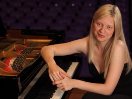 В Стамбуле отменили выступление пианистки Лисицы, которая поддерживает рф в войне против Украины