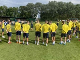 К сборной Украины по футболу в Кардиффе присоединился Игнатенко