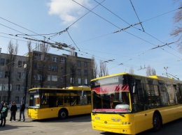 В Киеве заработал автобусный маршрут от станции метро "Лесная" до поселка Рыбное