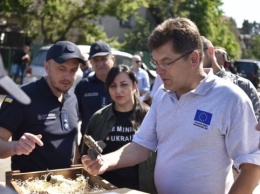 «Я шокирован зверствами»: Ирпень посетил еврокомиссар по кризисным ситуациям