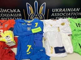 Футбольный матч с армянами сборная Украины проведет в синей форме
