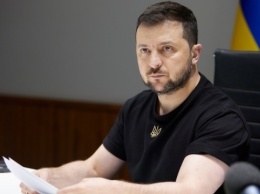 Отмена запрета на выезд мужчин за границу: Зеленский ответил на петицию