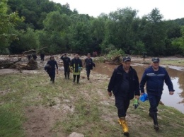 Мощный ливень на Тернопольщине смыл с дороги авто, погибли три человека